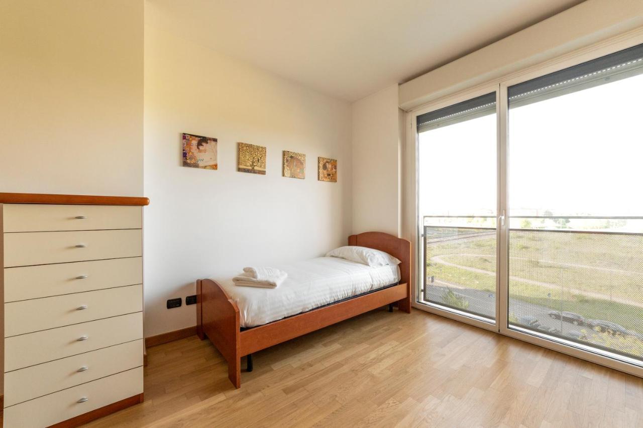 Milano Rogoredo Apt With Terrace! 아파트 외부 사진